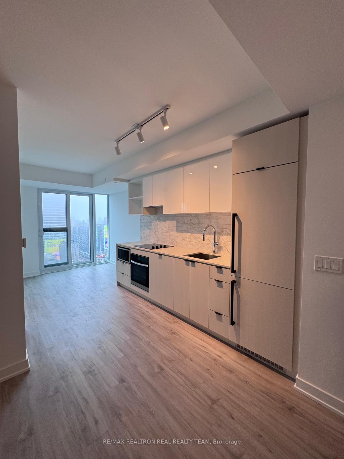 252-church-street-toronto-toronto-ontario-c13573934