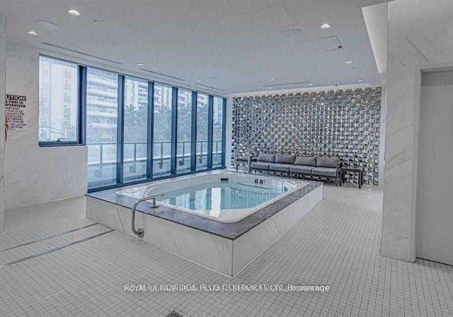 585-bloor-street-e-toronto-toronto-ontario-c13573970