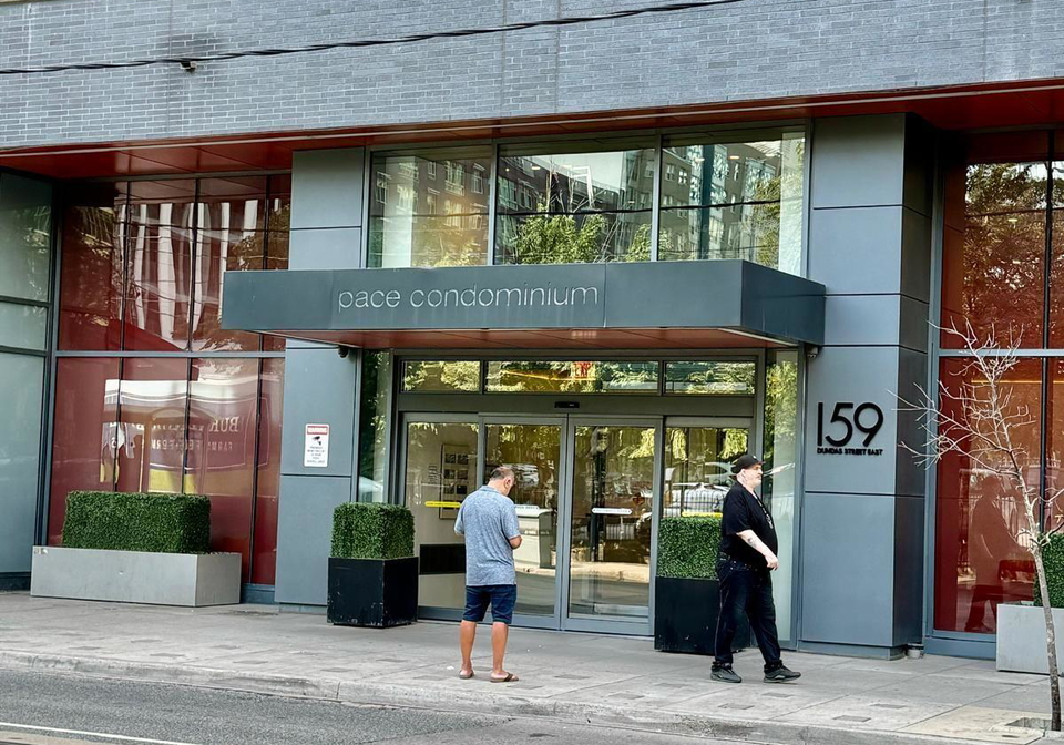 150-dundas-street-toronto-toronto-ontario-c13574058