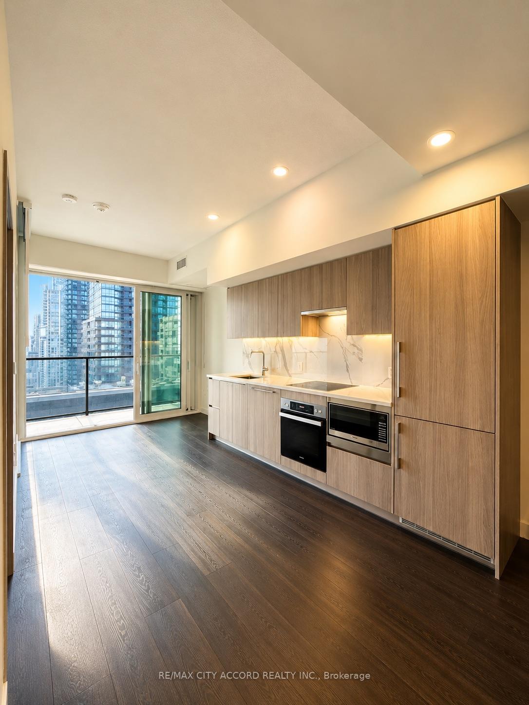 3-concord-city-place-way-toronto-toronto-ontario-c13574358