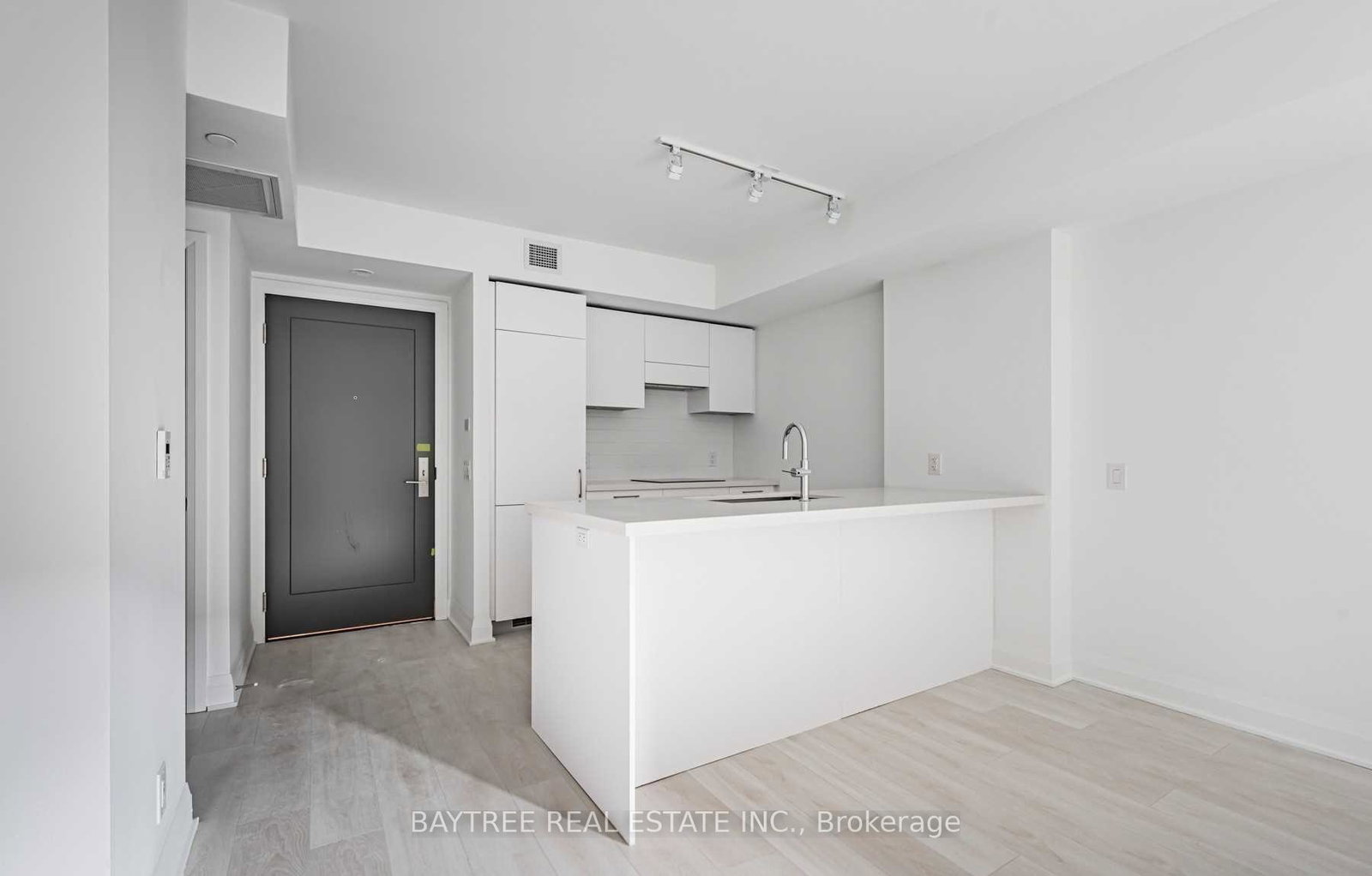 33-frederick-todd-way-toronto-east-york-ontario-c13574394