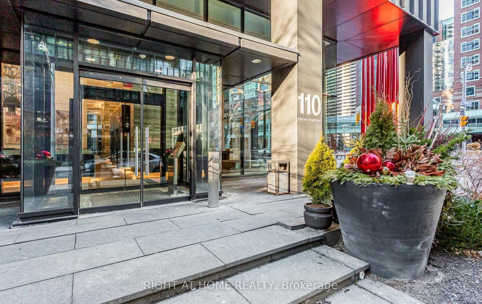 110-charles-street-e-toronto-toronto-ontario-c13574598