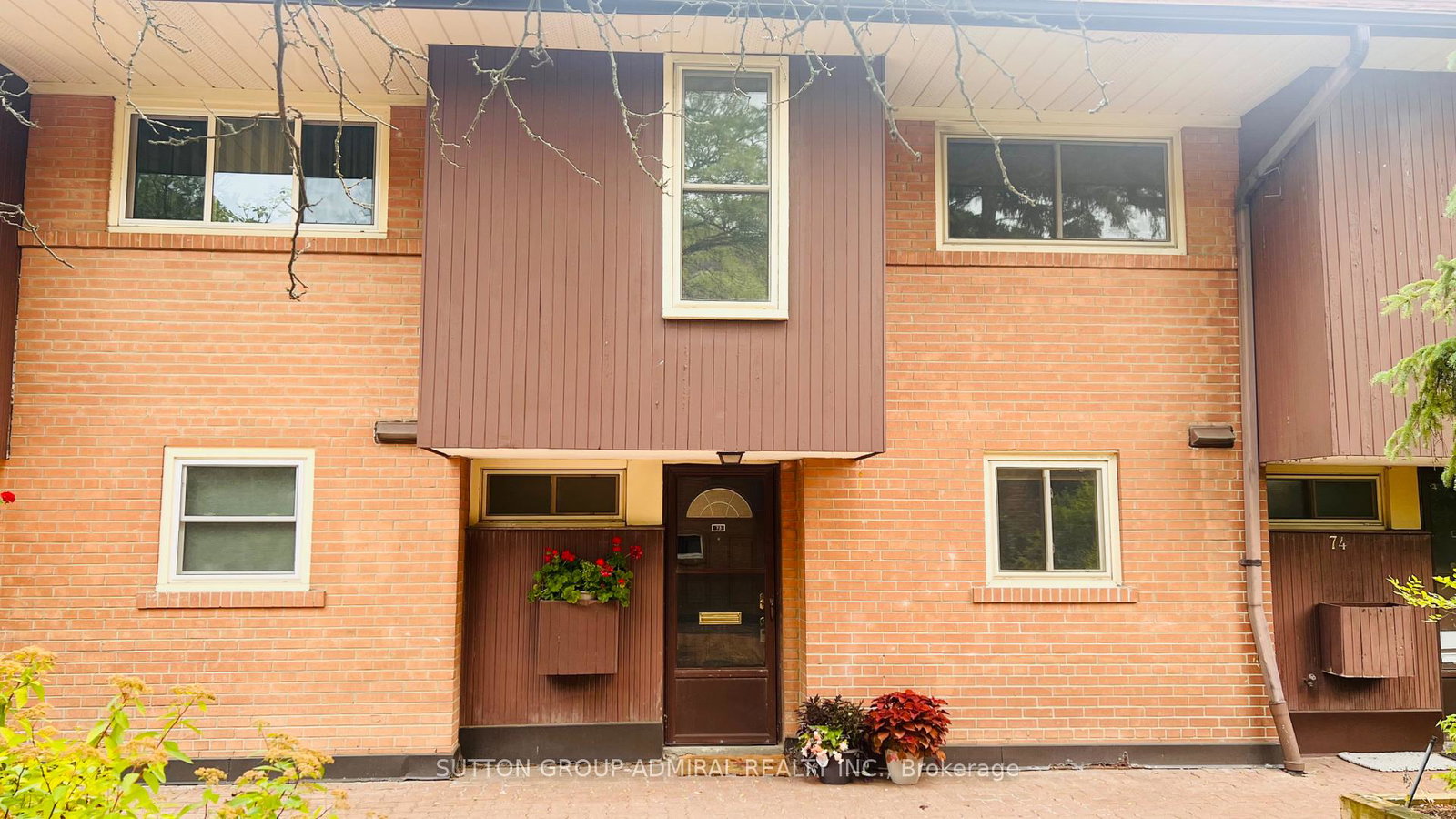 6-esterbrooke-avenue-toronto-north-york-ontario-c13574648
