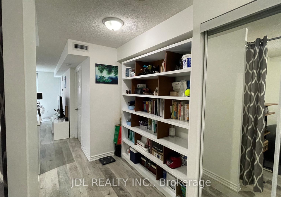 761-bay-street-toronto-toronto-ontario-c13574736