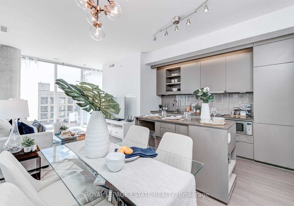 101-peter-street-toronto-toronto-ontario-c13575026