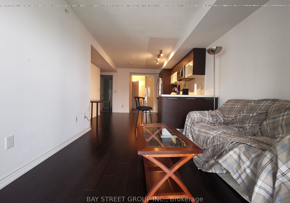 386-yonge-street-toronto-toronto-ontario-c13575074