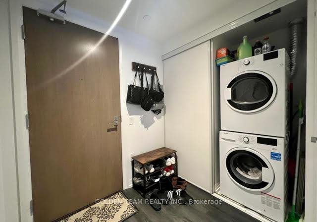 251-jarvis-street-toronto-toronto-ontario-c13575100