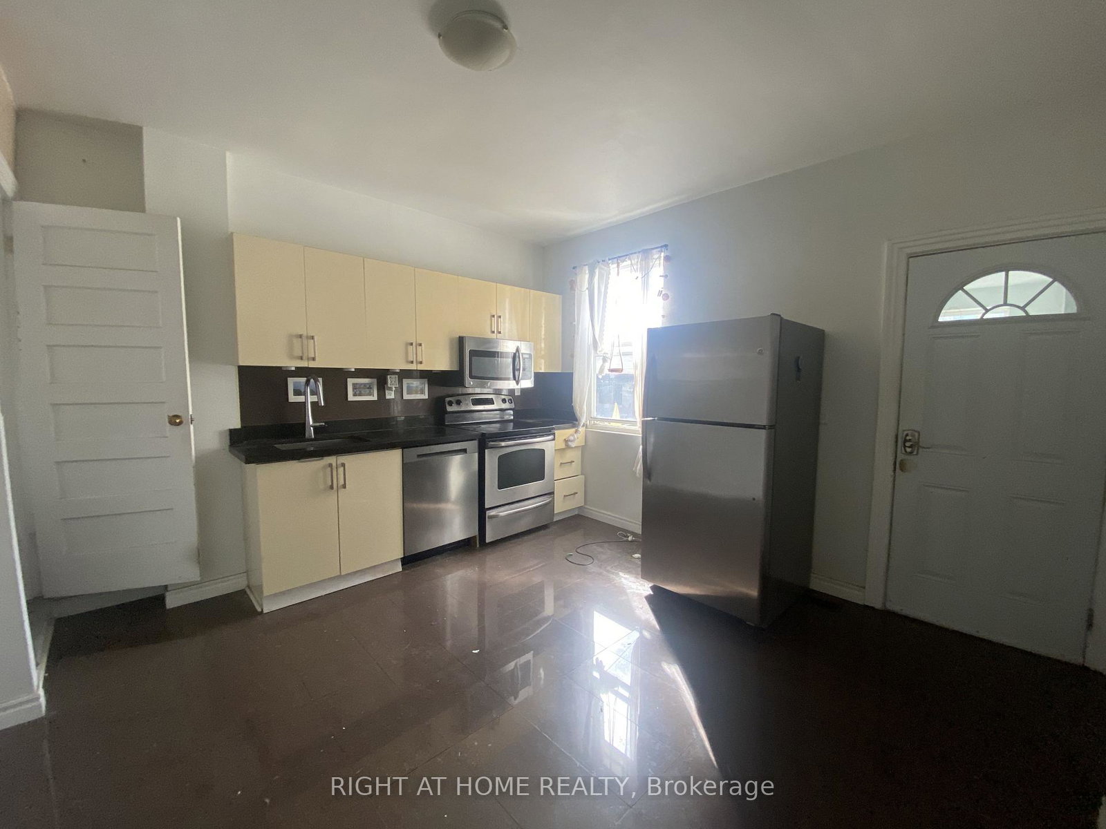 194-beatrice-street-toronto-toronto-ontario-c13575140