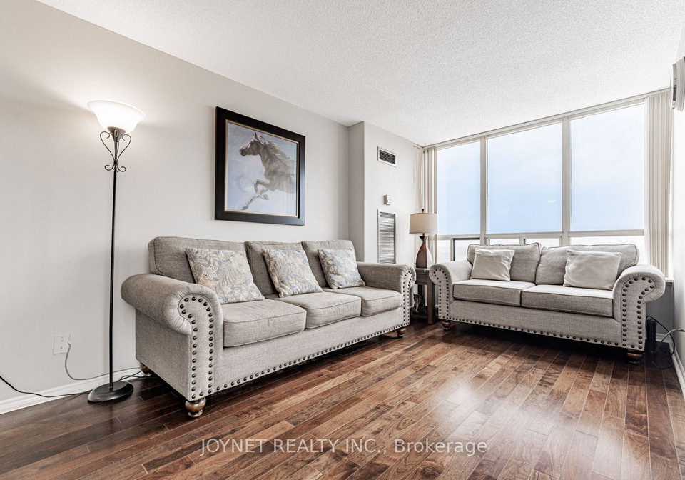 7-bishop-avenue-toronto-north-york-ontario-c13575148