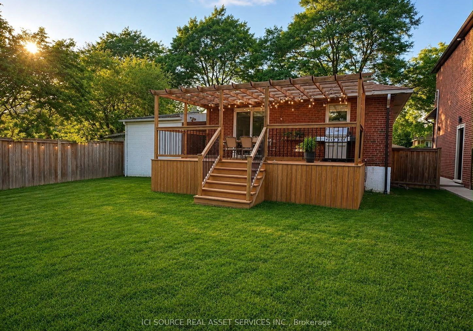 37-bainbridge-avenue-toronto-toronto-ontario-c13575358