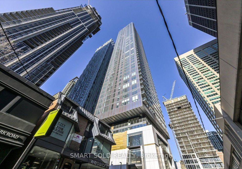 8-cumberland-street-toronto-toronto-ontario-c13575402