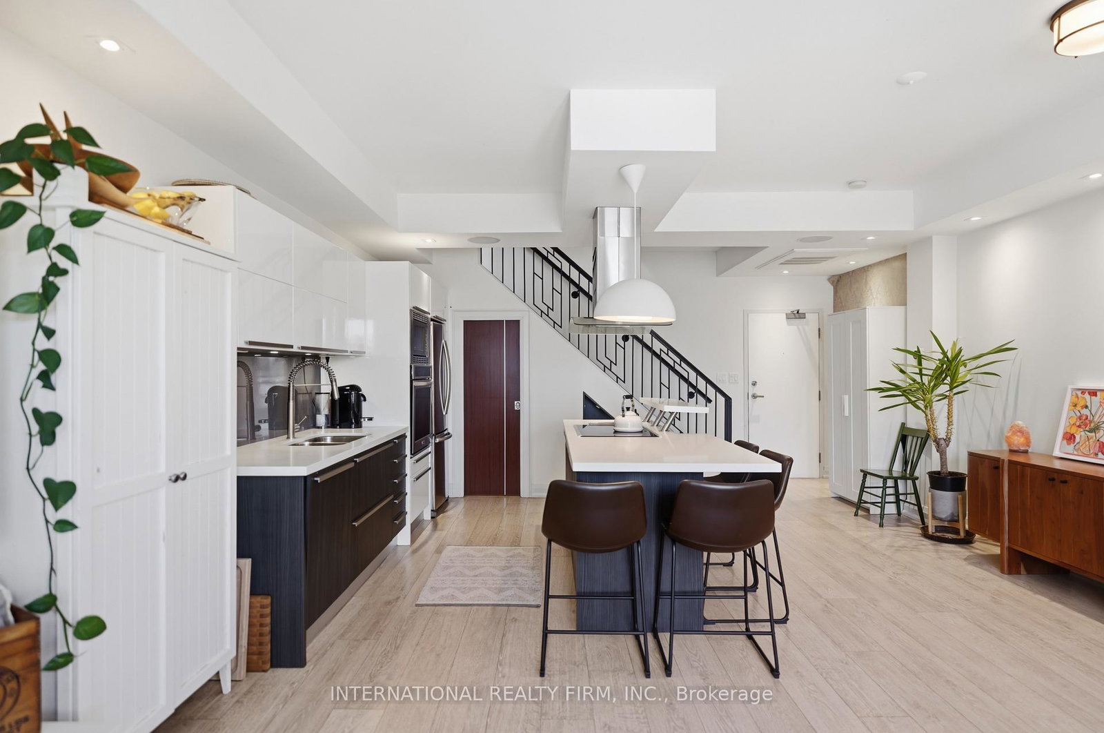 500-richmond-st-street-w-toronto-toronto-ontario-c13575640