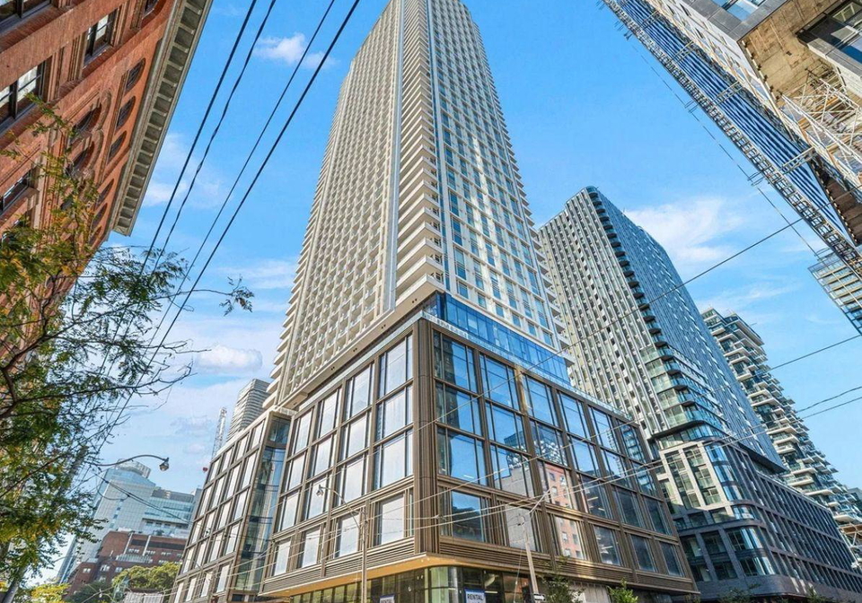88-queen-street-e-toronto-toronto-ontario-c13575894