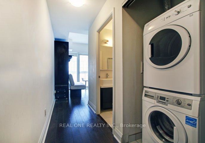 1080-bay-street-toronto-toronto-ontario-c13575922