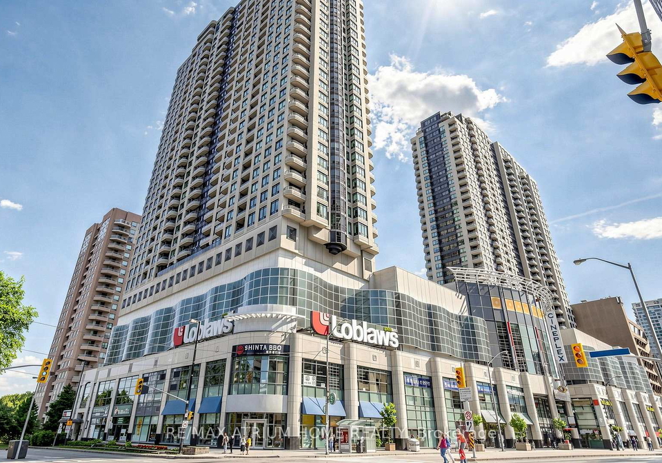 33-empress-avenue-toronto-north-york-ontario-c13575948