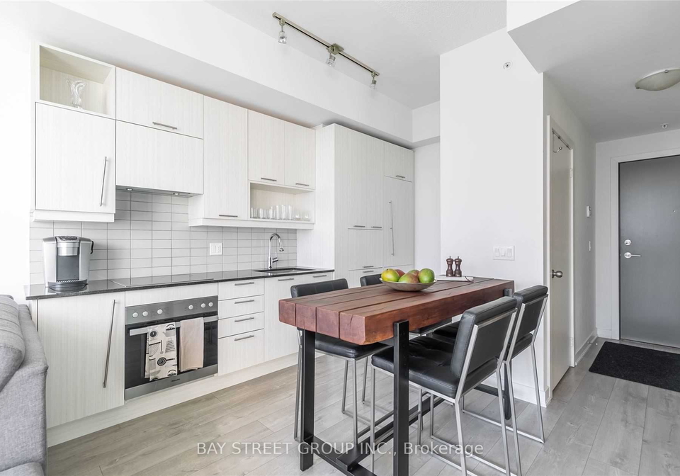 30-nelson-street-toronto-toronto-ontario-c13576054