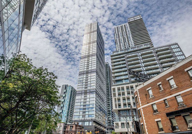 181-dundas-street-e-toronto-toronto-ontario-c13576356