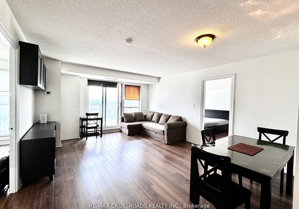 2015-sheppard-avenue-e-toronto-north-york-ontario-c13576376