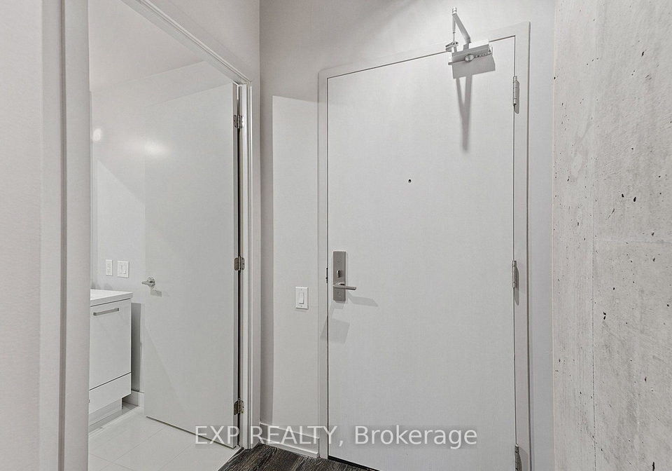 39-brant-street-toronto-toronto-ontario-c13576458