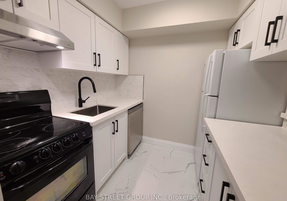 633-bay-street-toronto-toronto-ontario-c13576548