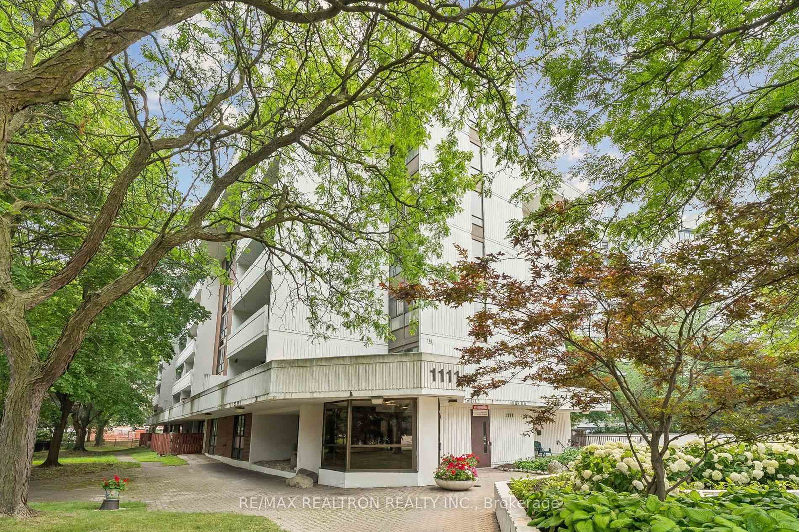 1111-steeles-avenue-w-toronto-toronto-ontario-c13577142