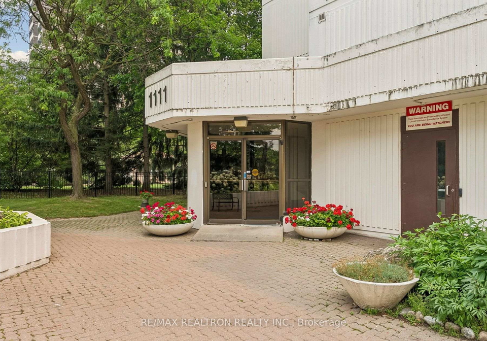 1111-steeles-avenue-w-toronto-toronto-ontario-c13577142