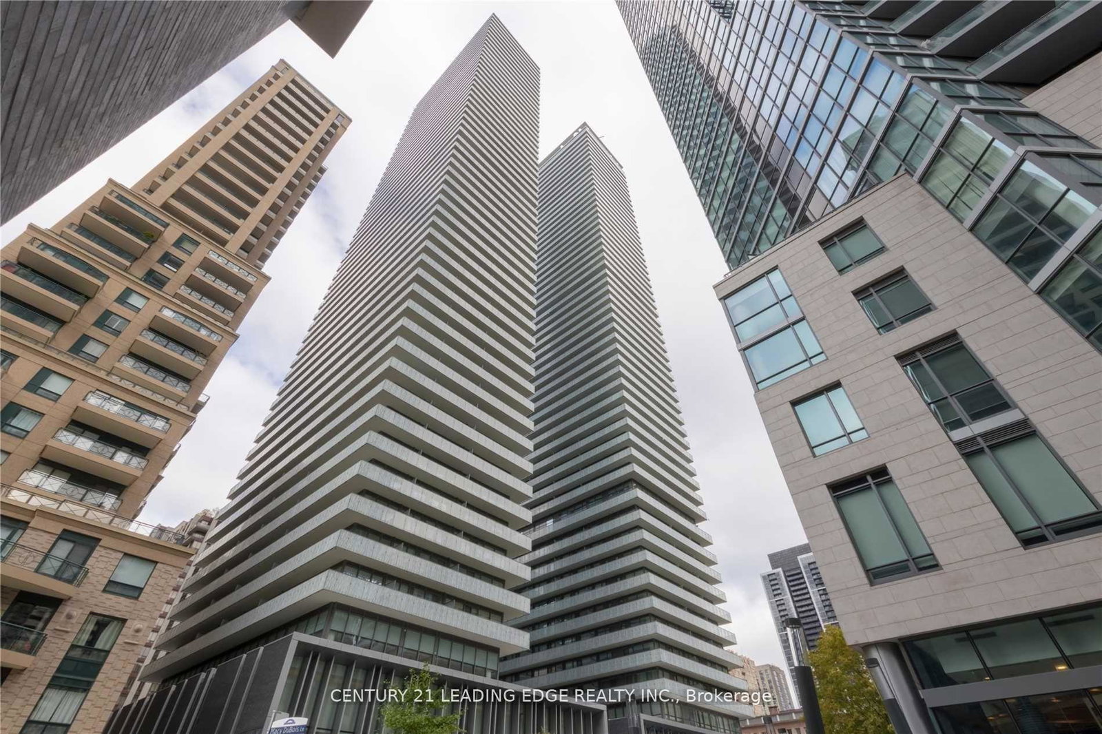 42-charles-street-e-toronto-toronto-ontario-c13577236