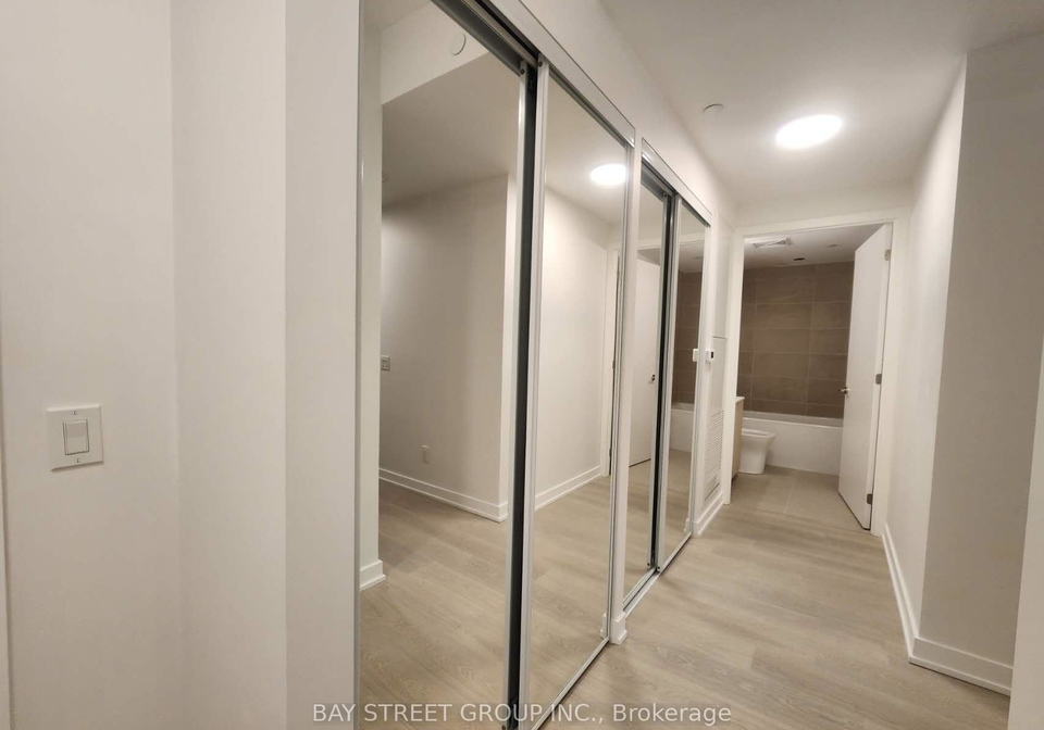 100-queen-street-e-toronto-toronto-ontario-c13577530
