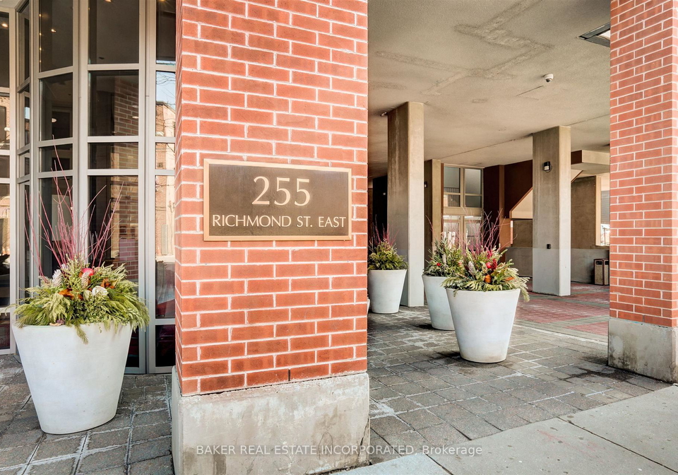 255-richmond-street-e-toronto-toronto-ontario-c13577686