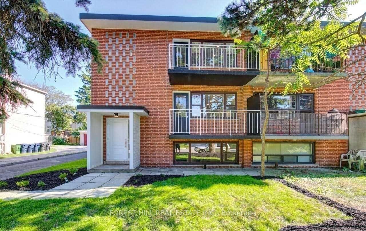 19-charlemagne-drive-toronto-north-york-ontario-c13577942