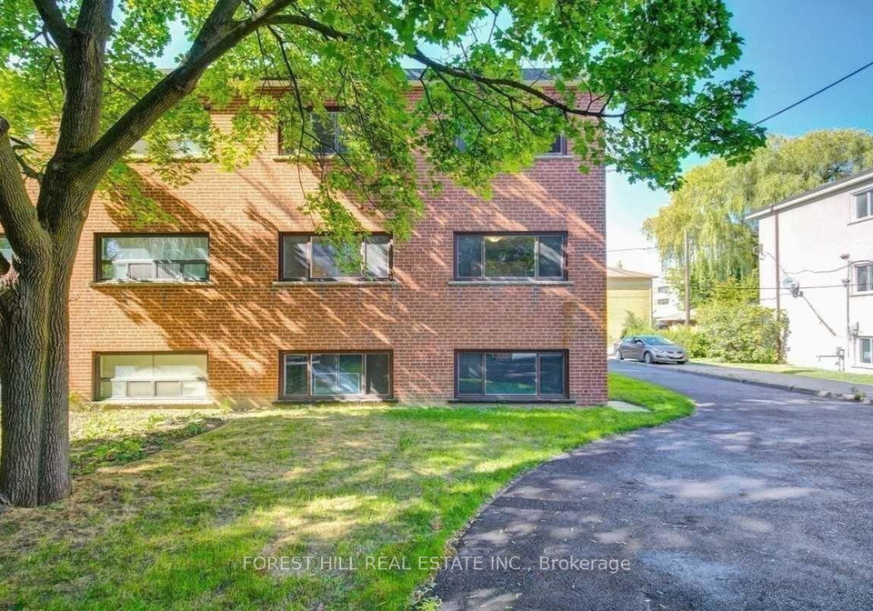 19-charlemagne-drive-toronto-north-york-ontario-c13577942