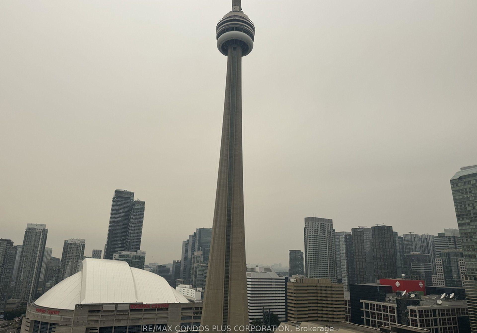 30-grand-trunk-crescent-toronto-toronto-ontario-c13578198