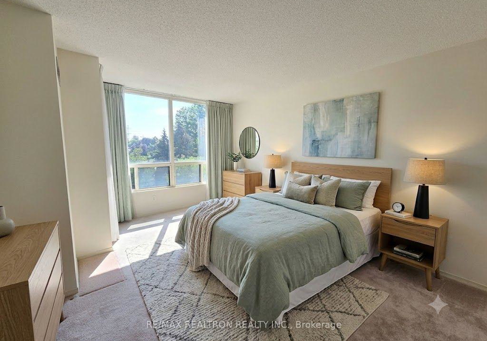 5785-yonge-street-toronto-north-york-ontario-c13578640