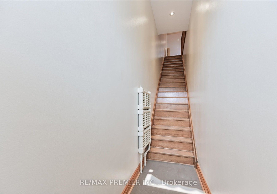 1575-bayview-avenue-toronto-east-york-ontario-c13578730