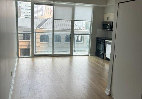 126-simcoe-street-toronto-toronto-ontario-c13578790
