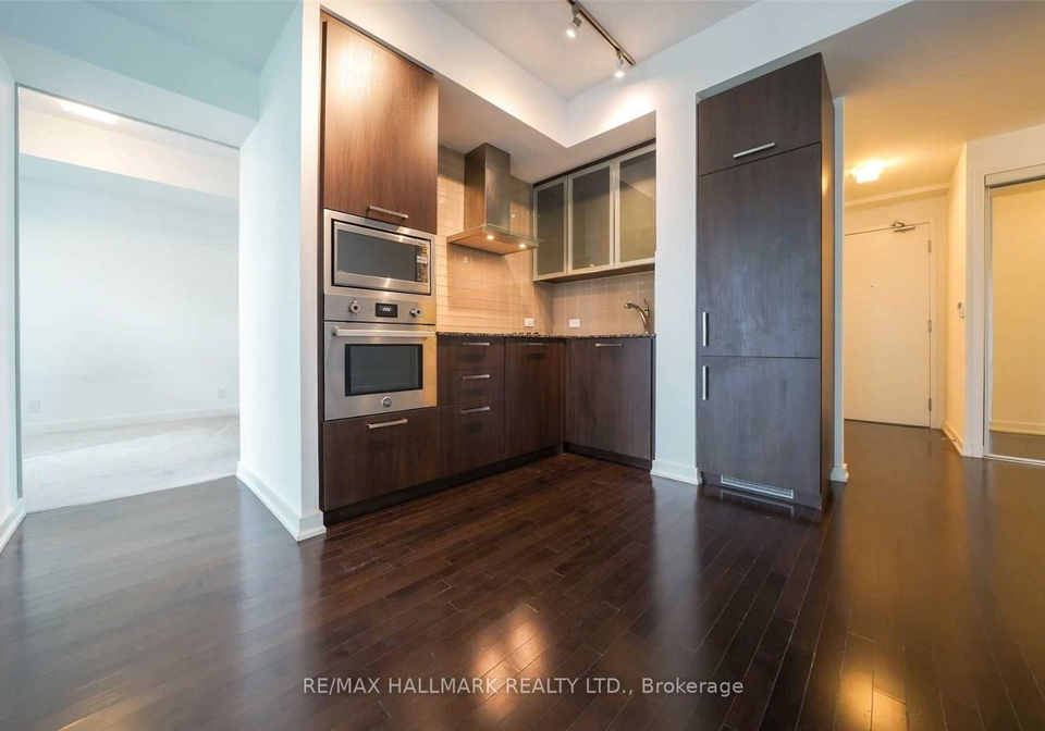 14-york-street-toronto-toronto-ontario-c13579076