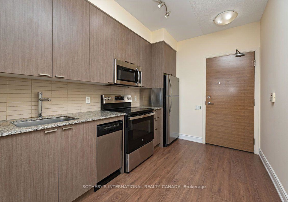 23-sheppard-avenue-e-toronto-north-york-ontario-c13579650
