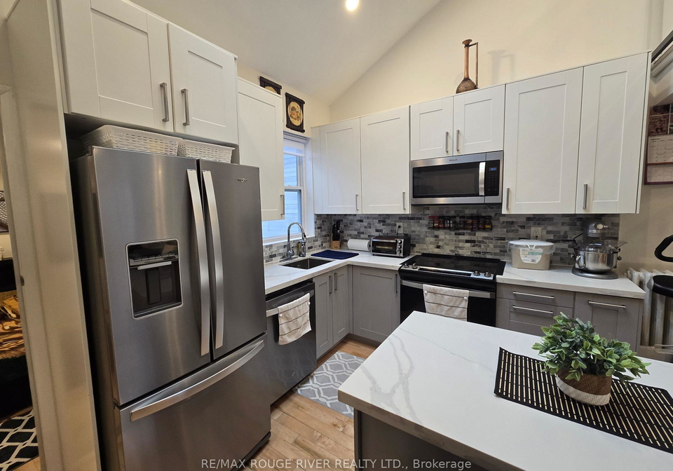 6-lippincott-st-street-toronto-toronto-ontario-c13579876