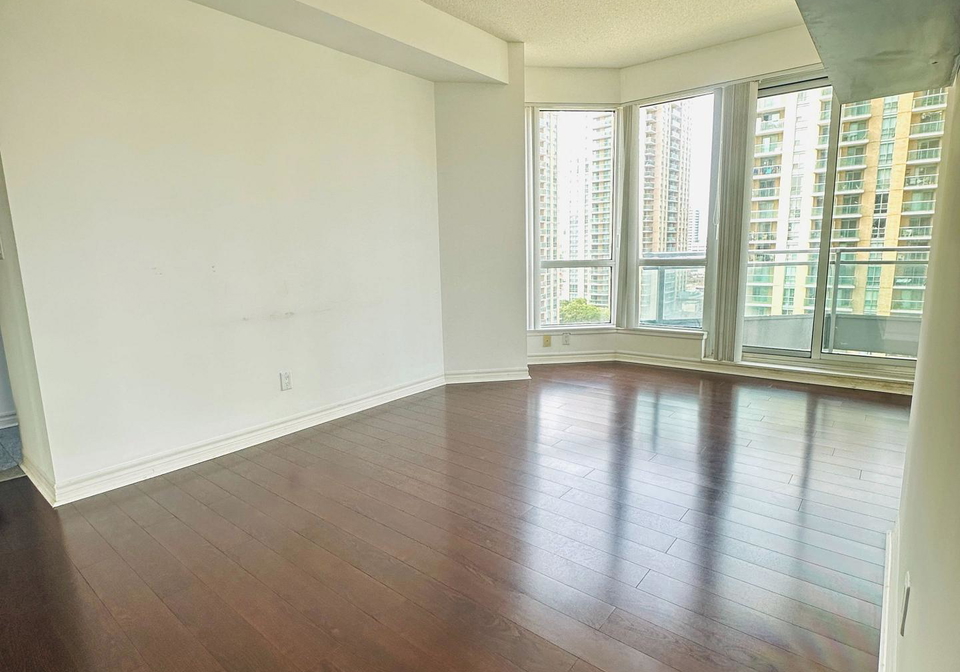 18-holmes-avenue-toronto-north-york-ontario-c13579894