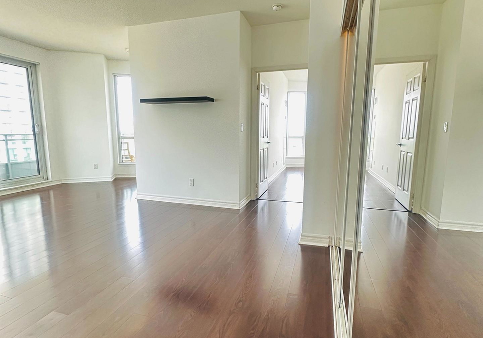 18-holmes-avenue-toronto-north-york-ontario-c13579894