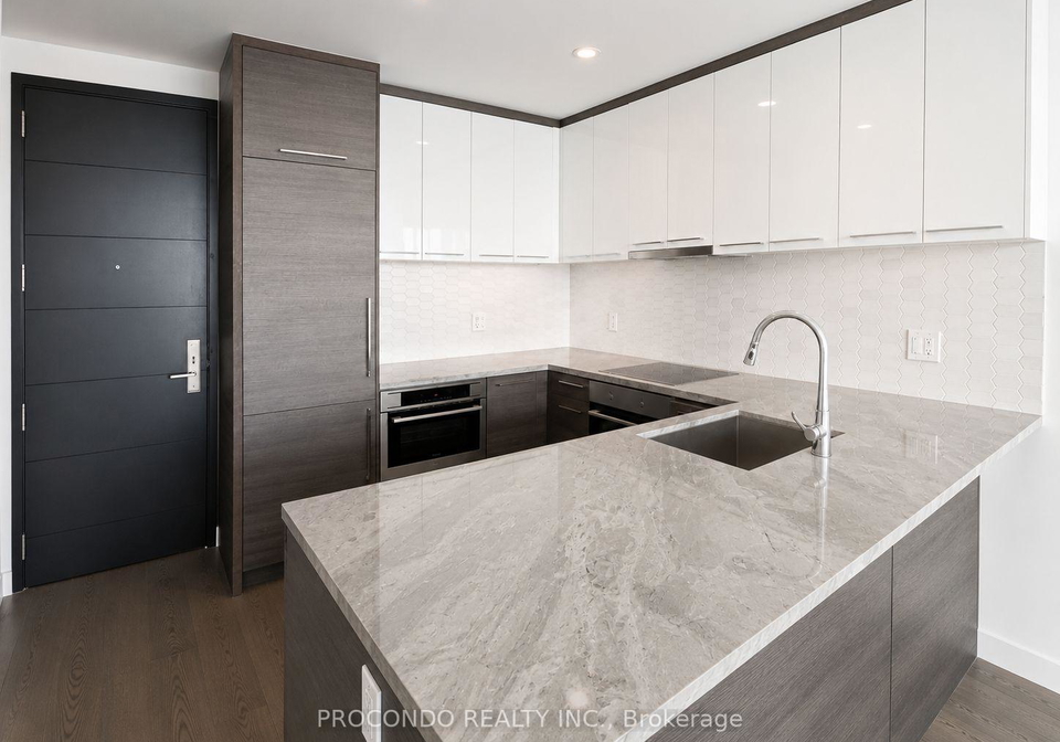 488-university-avenue-toronto-toronto-ontario-c13579946