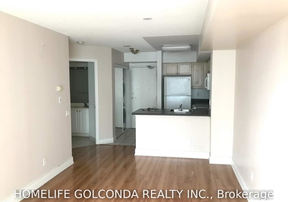 28-harrison-garden-boulevard-toronto-north-york-ontario-c13580236