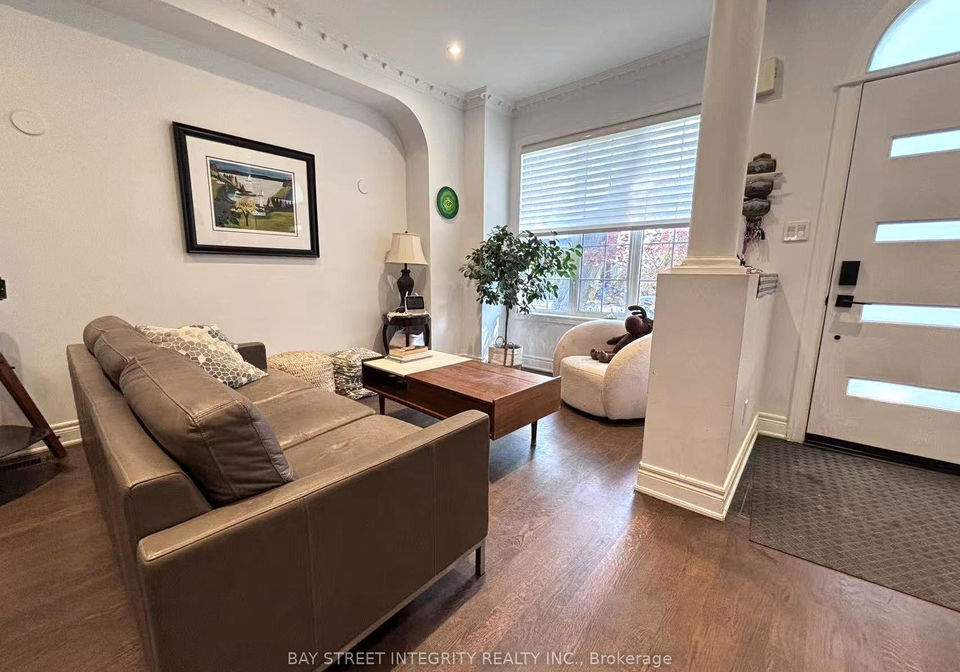 upper-162-claremont-street-toronto-toronto-ontario-c13580446