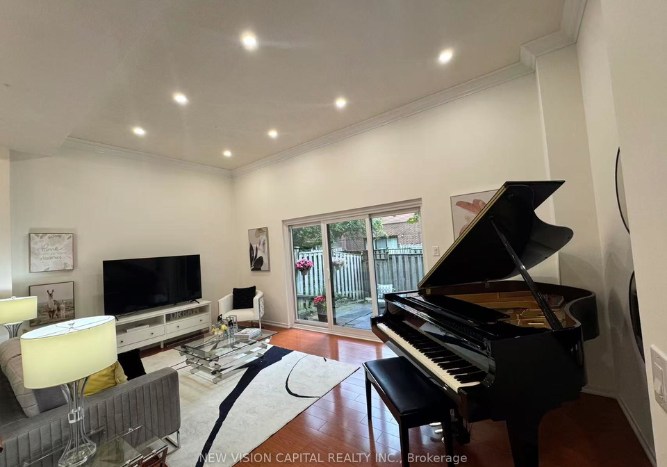 24-low-meadoway-toronto-north-york-ontario-c13580448