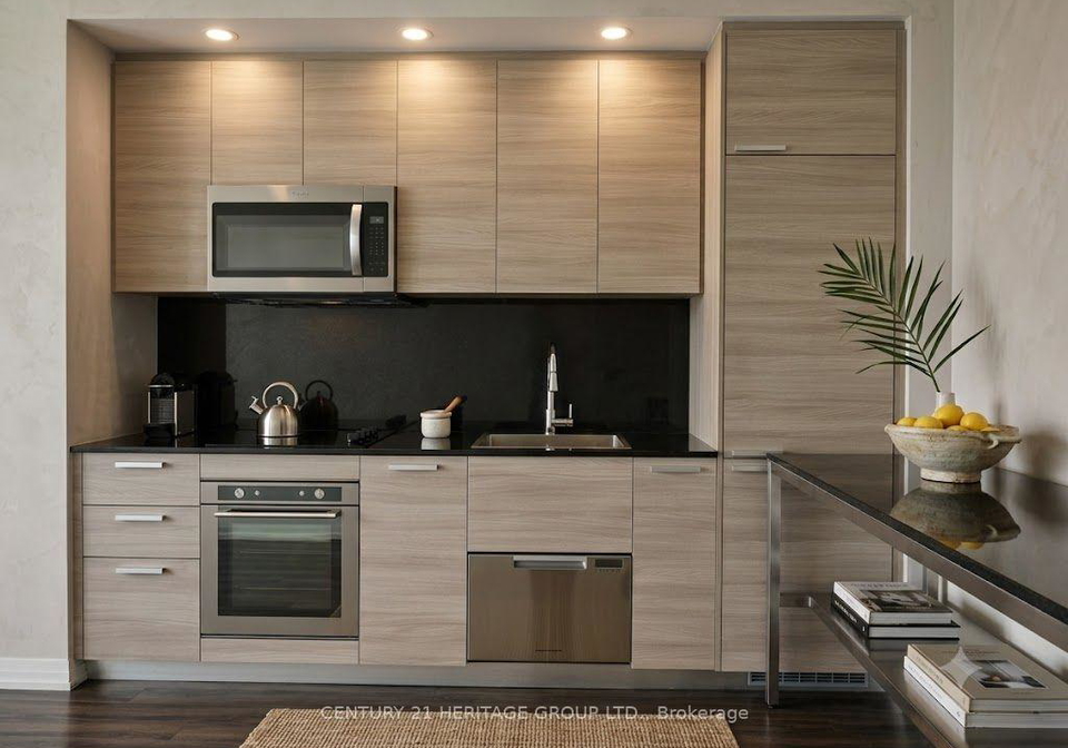 75-canterbury-place-toronto-toronto-ontario-c13580900