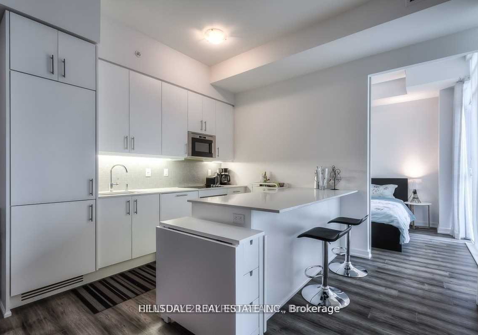 297-college-st-street-toronto-toronto-ontario-c13581058