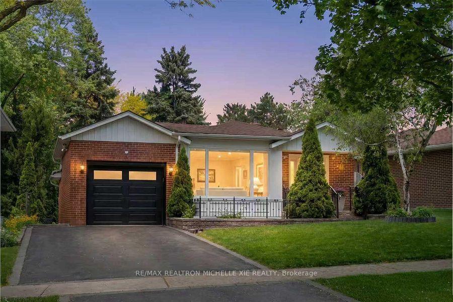 8-meadowglade-crescent-toronto-north-york-ontario-c13581404