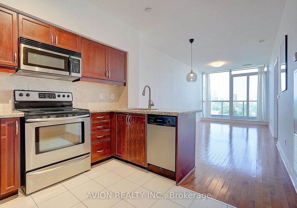 2885-bayview-avenue-toronto-north-york-ontario-c13581438
