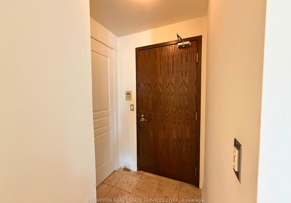 438-richmond-street-w-toronto-toronto-ontario-c13582058