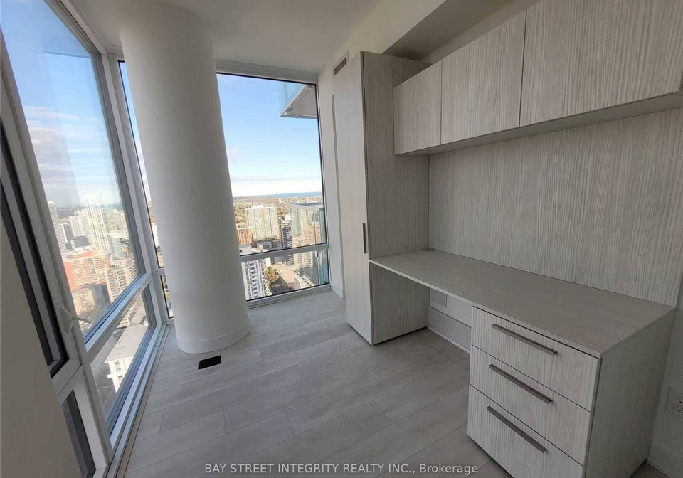 501-yonge-street-toronto-toronto-ontario-c13582258